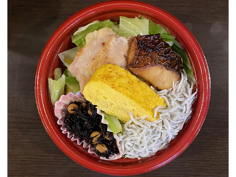 磐田産チンゲン菜を使ったよし！勝つ丼